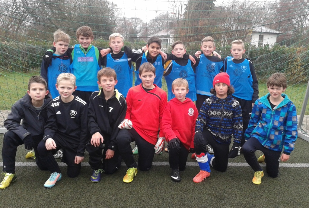 Wettkampfklasse IV: Fußballspiel gegen das HGG und die Gesamtschule Kohlscheid