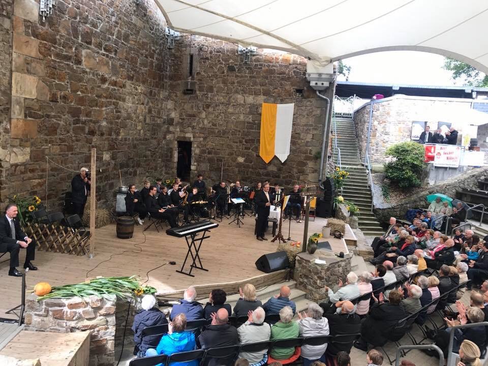 1150-Jahrfeier Bardenbergs auf Burg Wilhelmstein