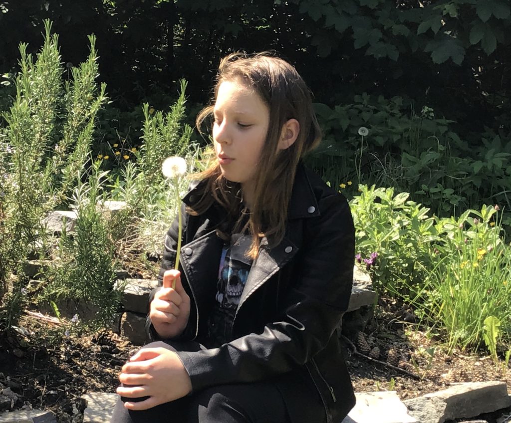 Leonie allein im Haus