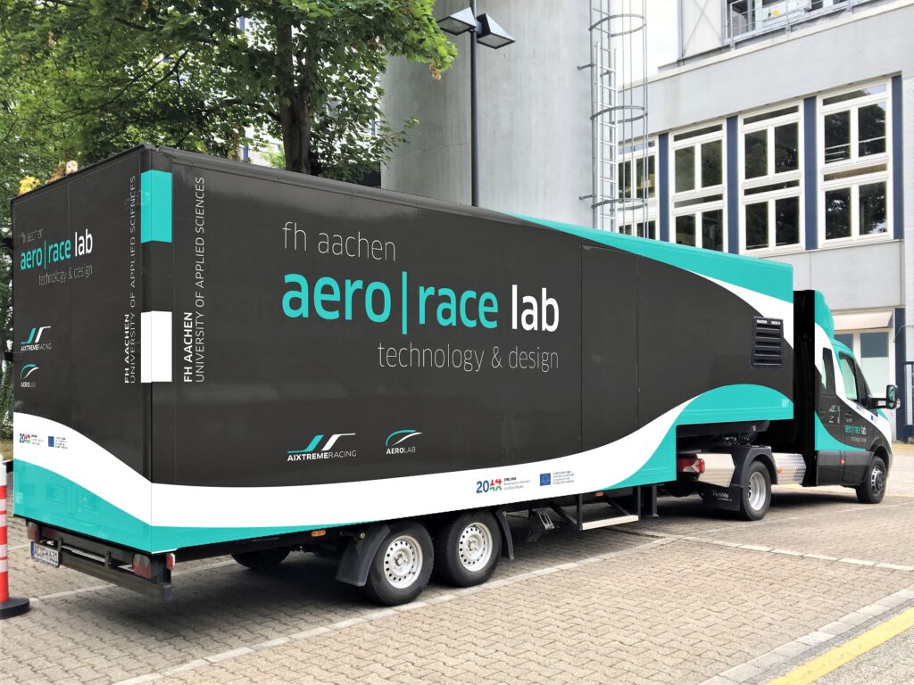 Das Aero Race Lab zu Besuch am GymWue - Luft- und Fahrzeugtechnik zum Anfassen